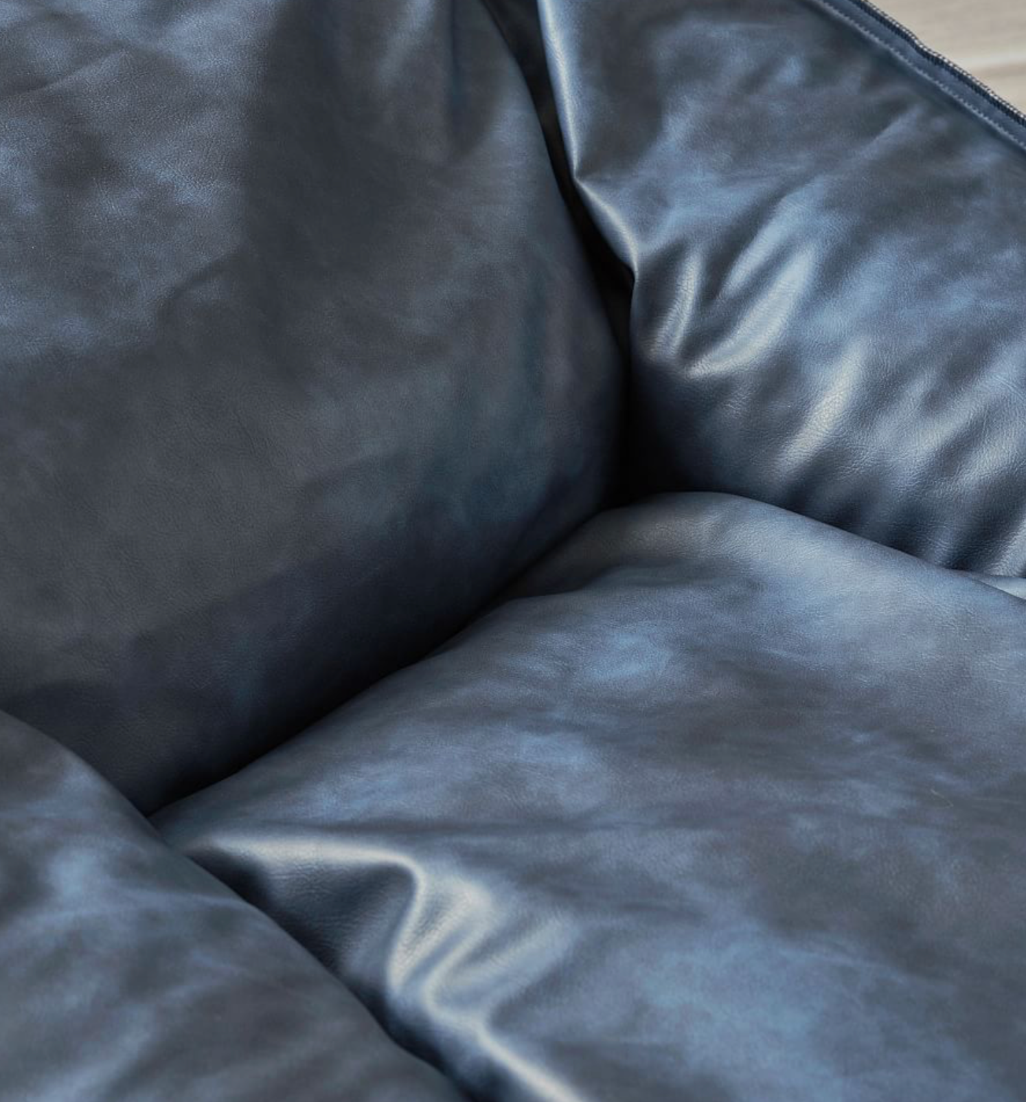 LOUNGE CHAIR FAUX LEATHER NAVY